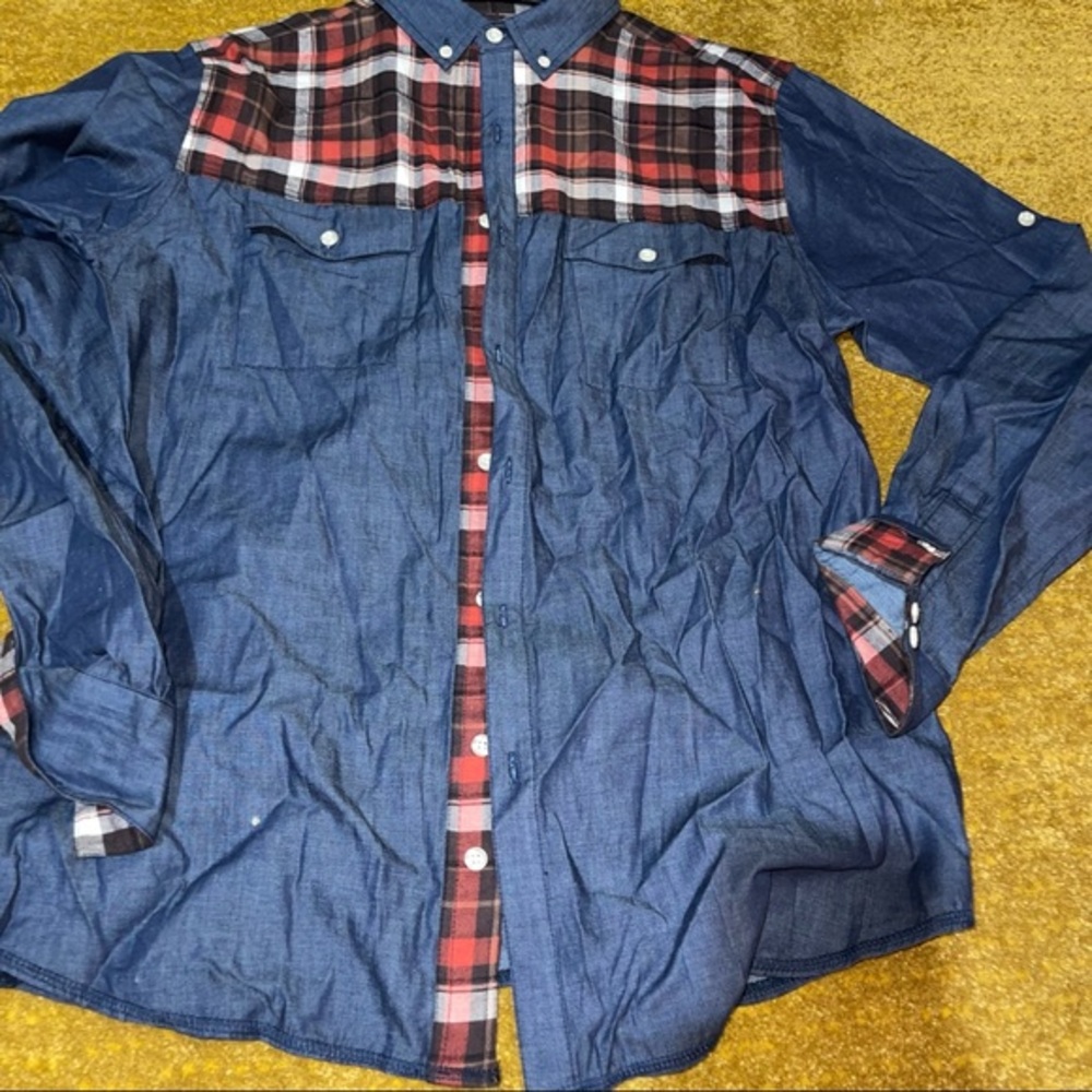Foreign Exchange Button Down Shirt Large